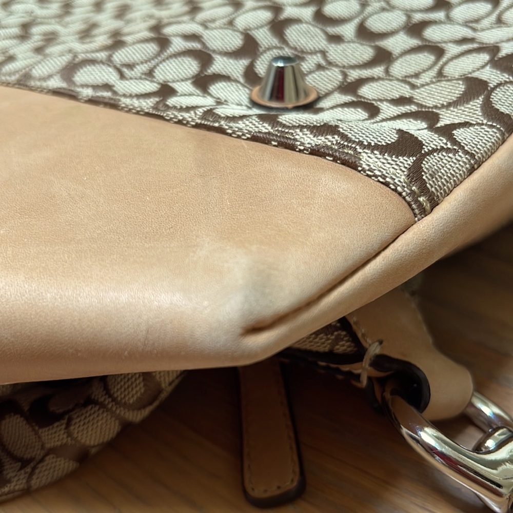 Authentic Coach overnight duffel bag - Picture 7 of 9